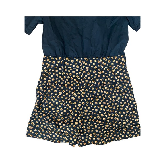 NEW WeWoreWhat Collared Romper Black Ditsy Daisies Romper XL - Picture 6 of 7